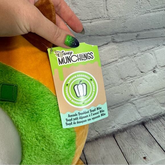 Disney Munchlings Monster Inc Avocado Breakfast Bagel Mike Plush - Picture 2 of 5